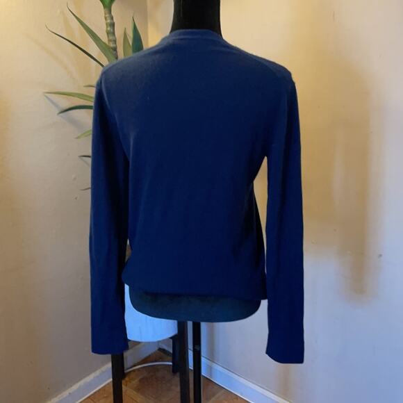 Theory Women’s V-Neck Cashmere Pullover – Sophisticated & Lightweight - Picture 2 of 10